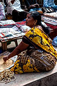 Street life around the Sri Meenakshi-Sundareshwarar Temple of Madurai. Tamil Nadu.  